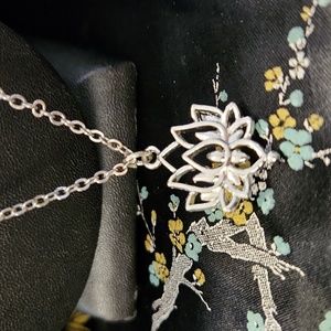 Paparazzi Lotus Lower Silver Necklace